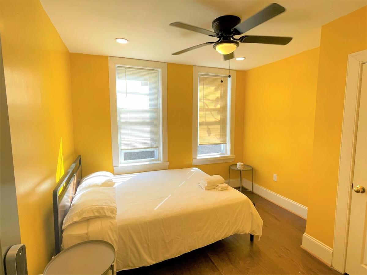 Retired Convenient In West Filadelfia